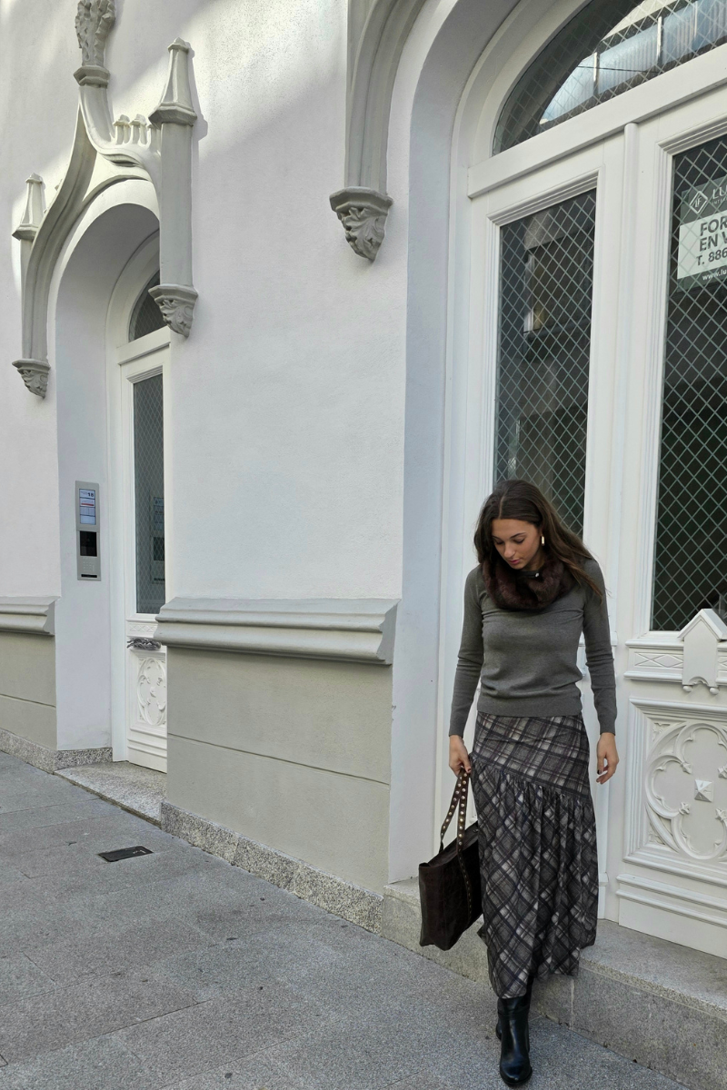 Falda Pía de cuadros escocesa asimétrica verde caqui