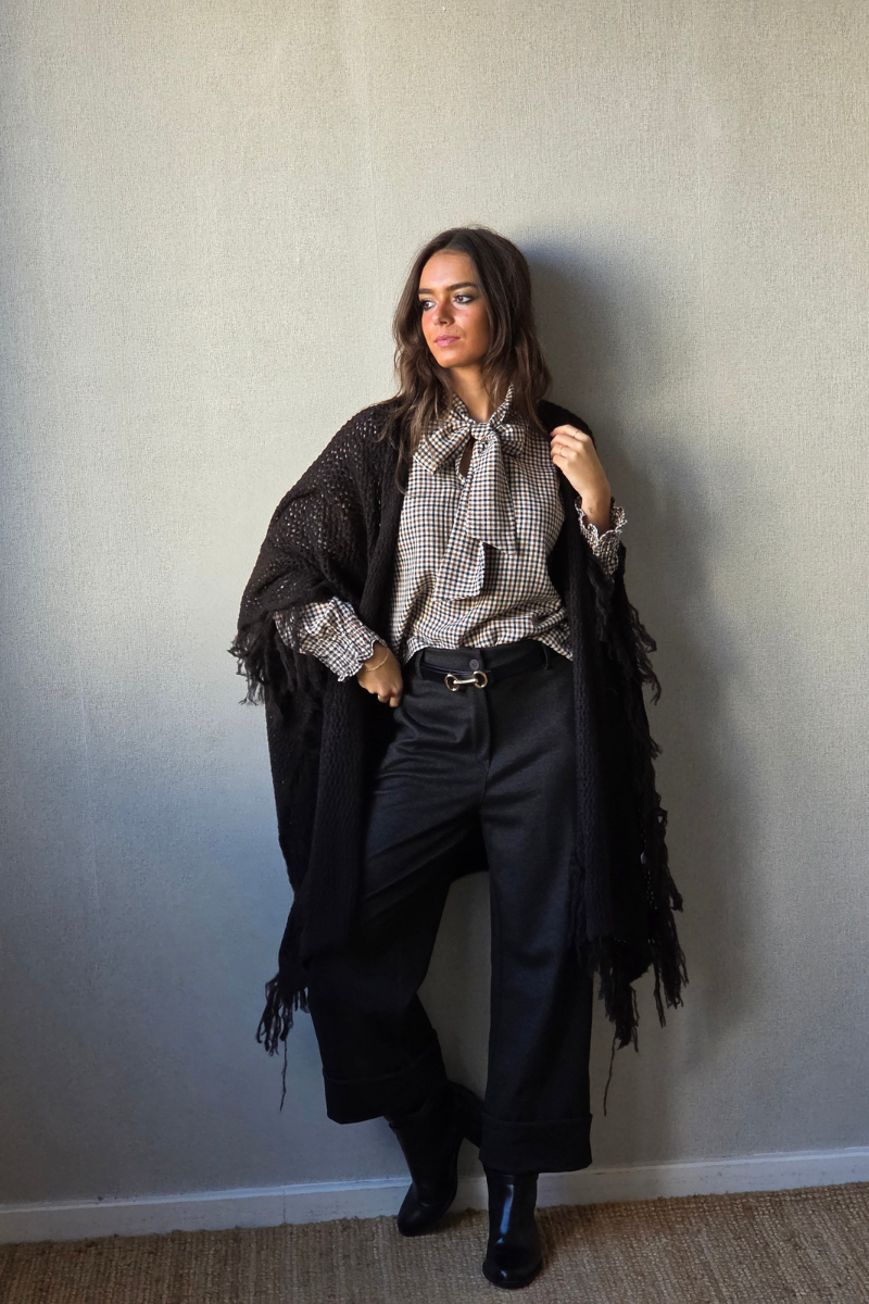 Chal de punto con flecos chocolate