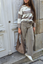 Vaquero beige con bolsillos delanteros