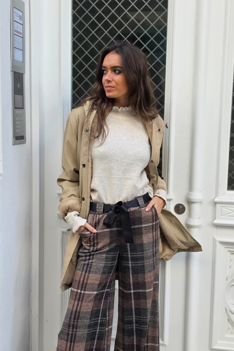 Chaquetón capucha forro peluche beige