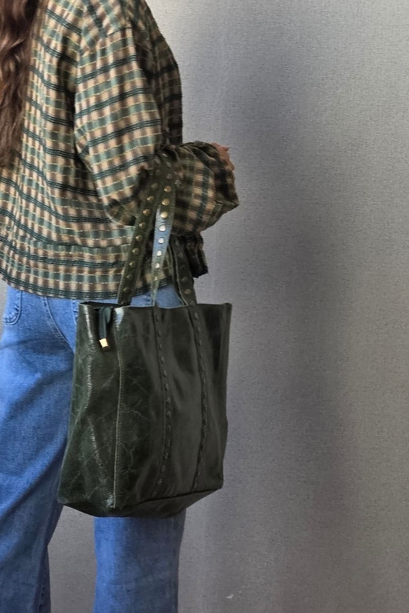Bolso de piel shopper tachuelas verde