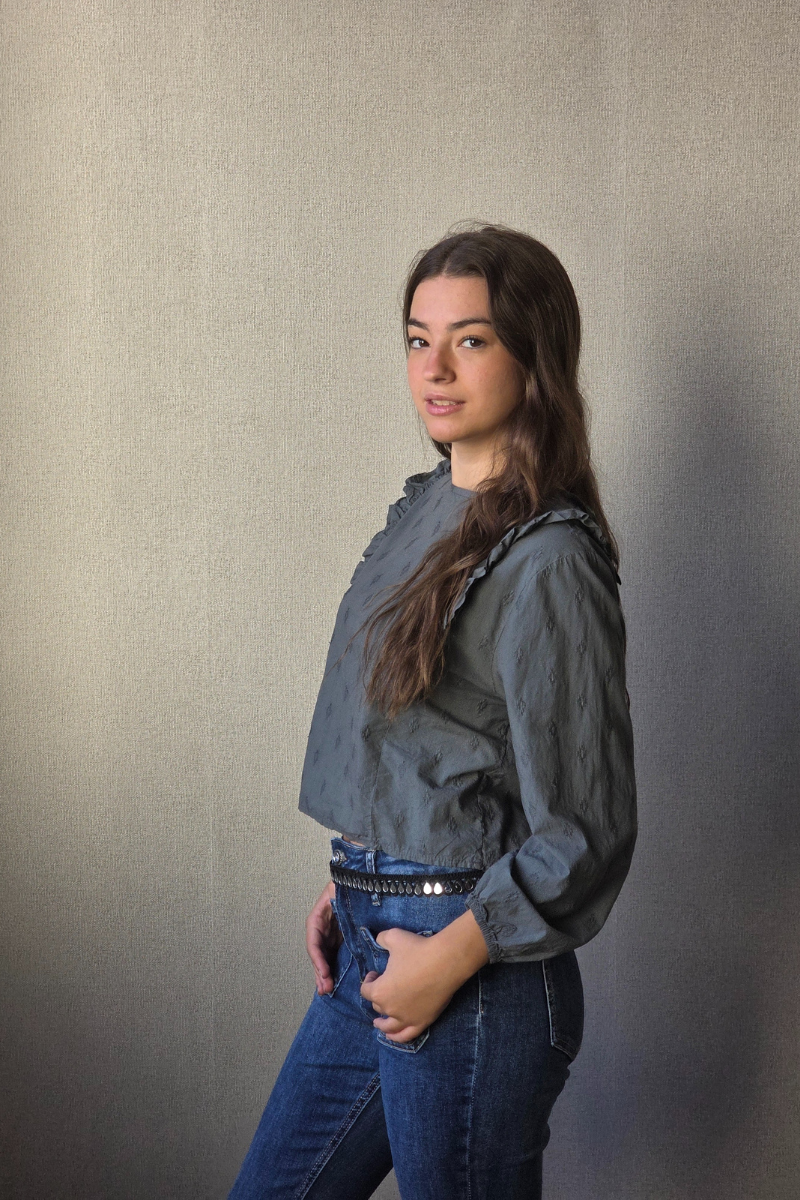 Blusa bordada rombos gris