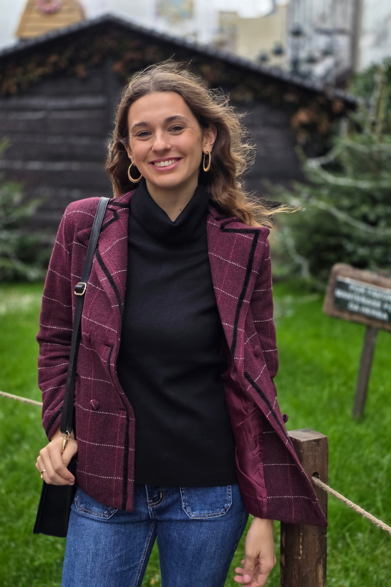 Americana de espiguilla granate