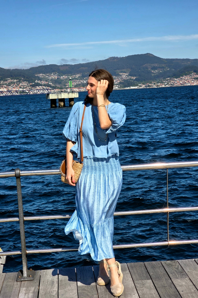 Falda Larga Estampado de Hojas Celeste