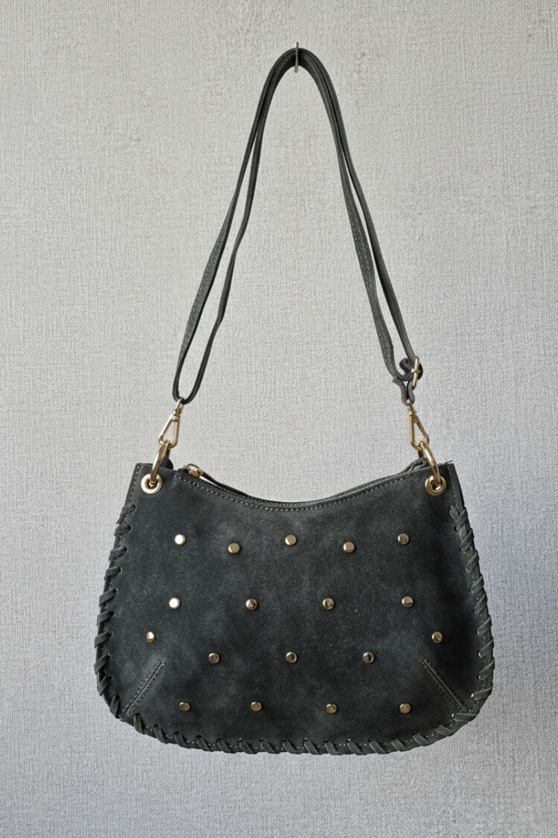 Bolso tipo ante con tachas verde militar