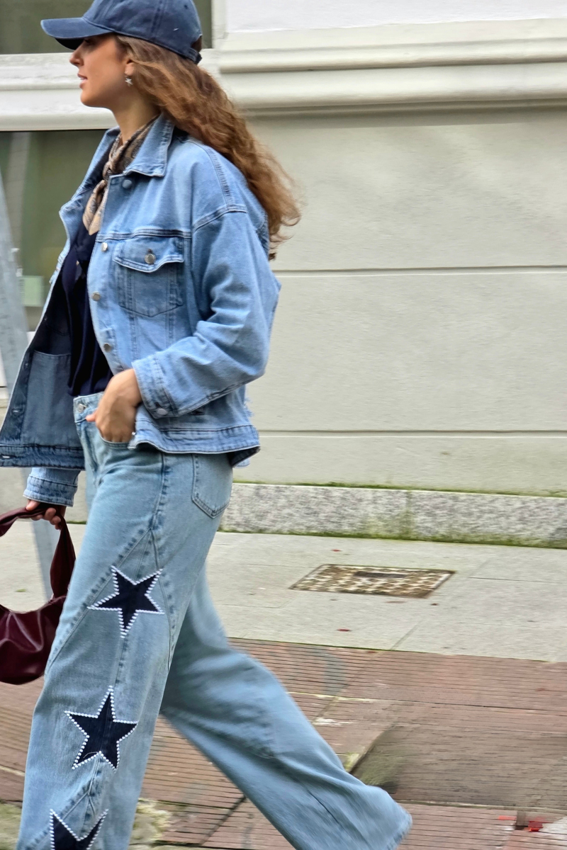 Vaquero Azul con Estrellas Laterales