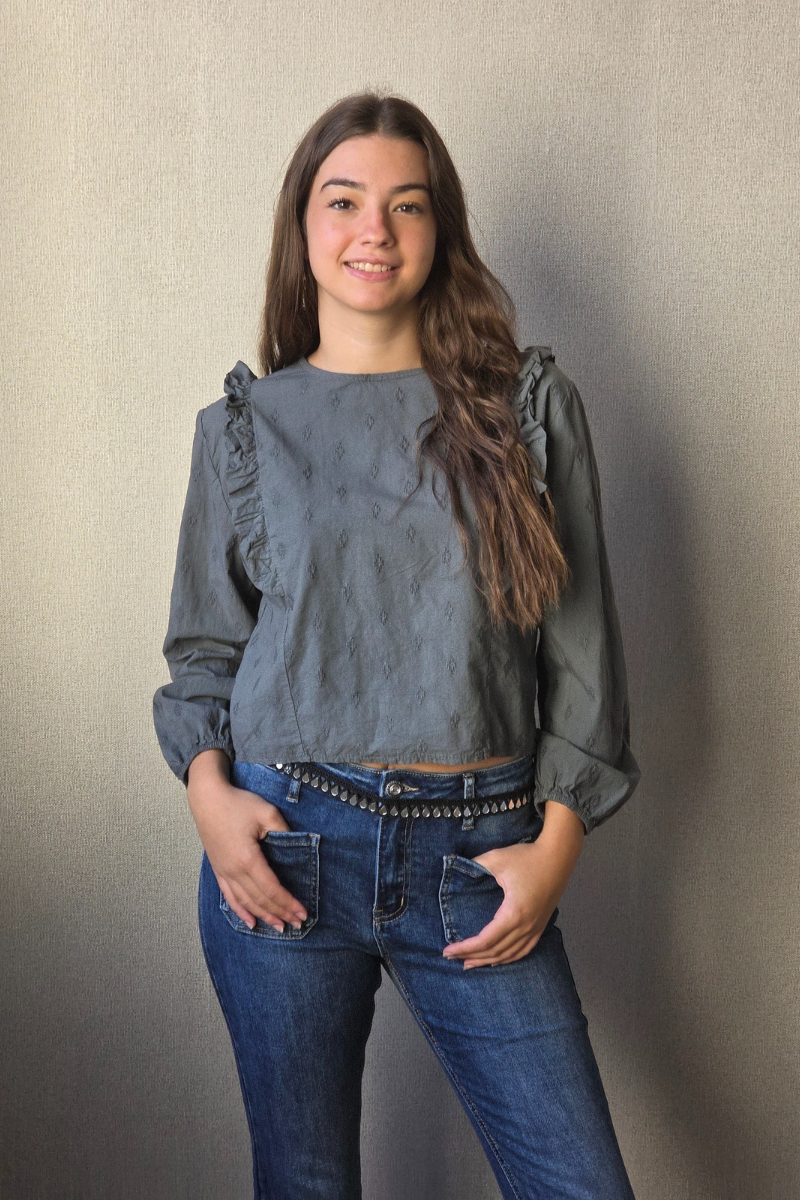 Blusa bordada rombos gris