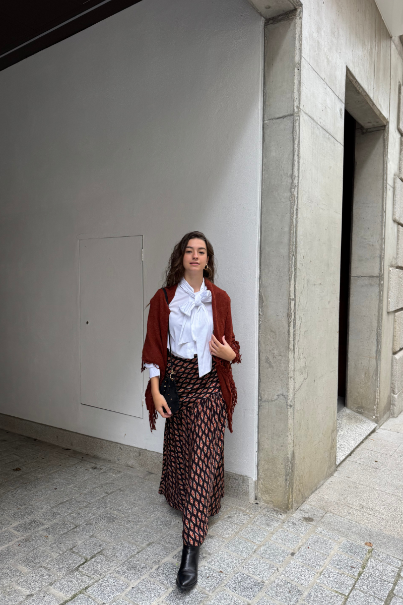 Falda larga con estampada negra