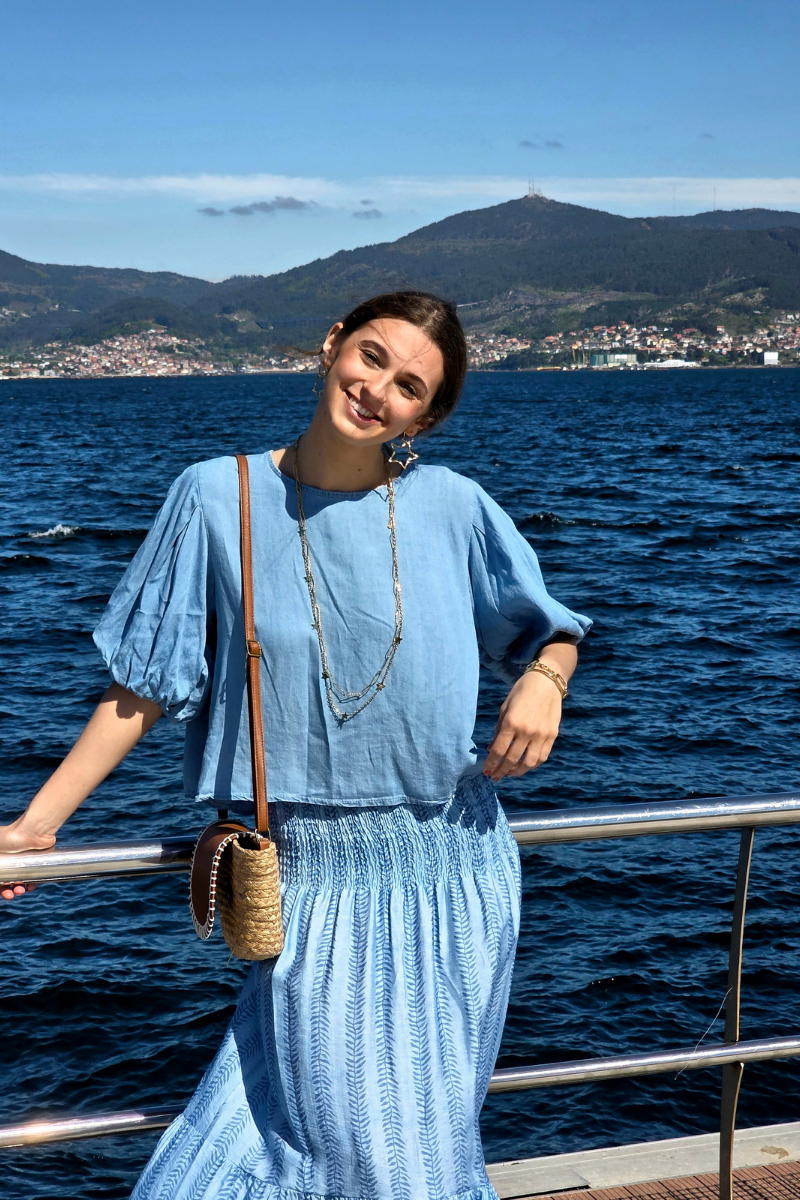 Falda Larga Estampado de Hojas Celeste