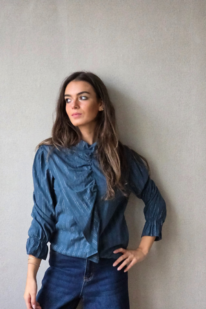 Blusa volante cruzado y rayas lurex azul petróleo