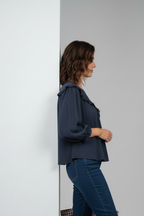 BLUSA ESCOTE PICO TIPO BAMBULA PETROLEO