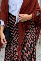 Falda larga con estampada negra