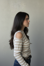 Jersey de rayas sin hombros beige