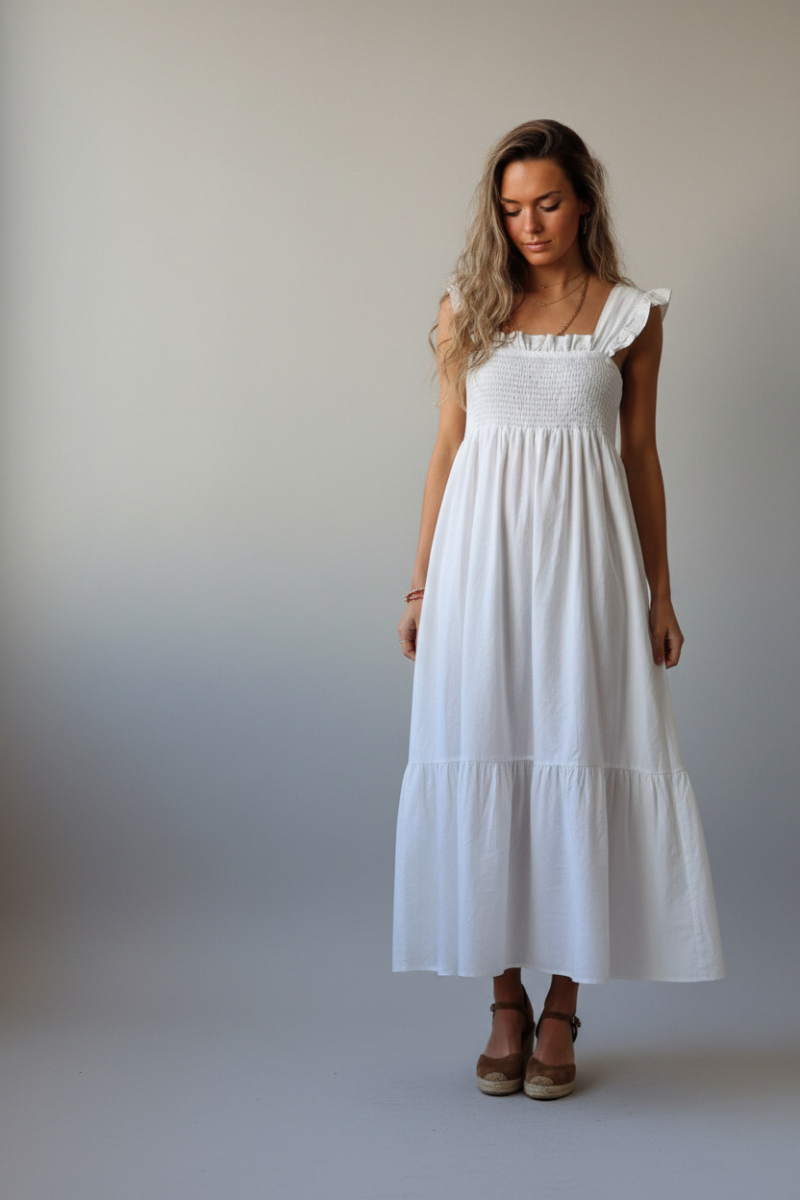 Vestido de nido de abeja y tirantes blanco
