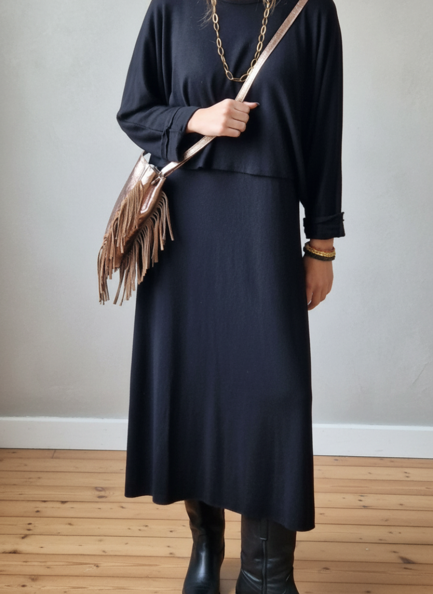 Vestido de punto con jersey negro