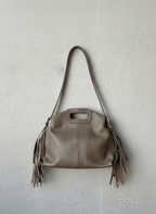 Bolso de piel con flecos verde topo