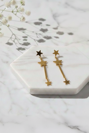 Pendiente Colgante con 3 Estrellas - Largo Medio