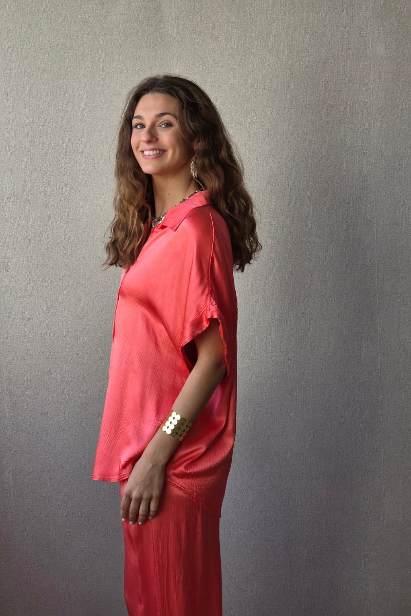 Camisa de raso coral