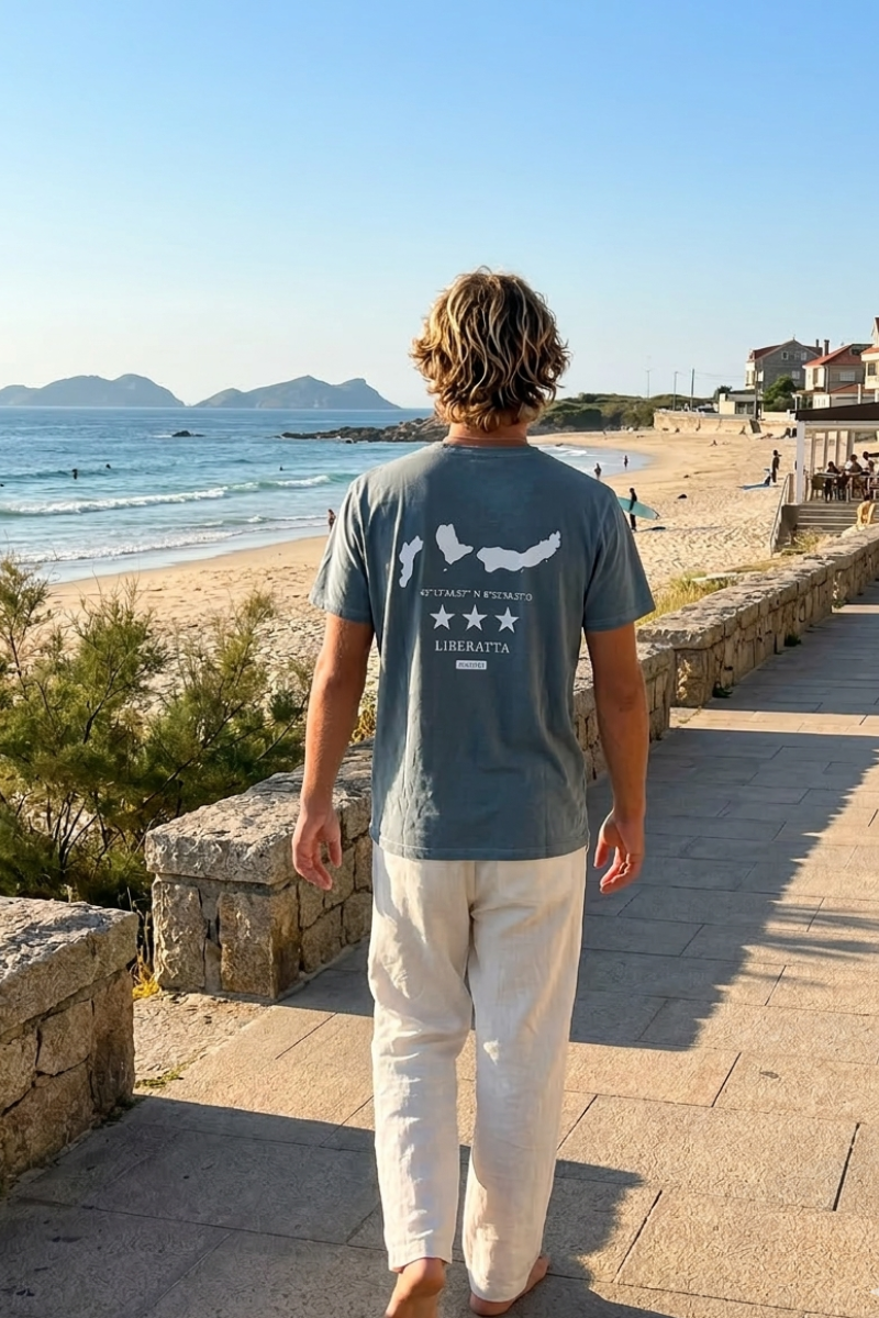 Camiseta gris Islas Cíes en color blanco