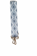 Correa ajustable para bolso de 59 a 114,5 cm con estampado gris