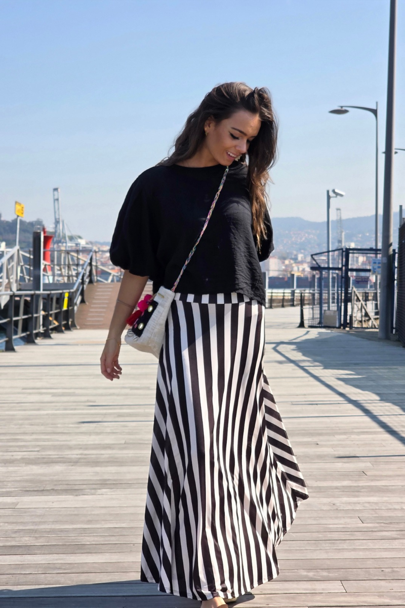 Falda Larga de Rayas Negra elástica