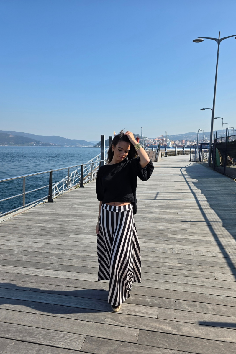 Falda Larga de Rayas Negra elástica