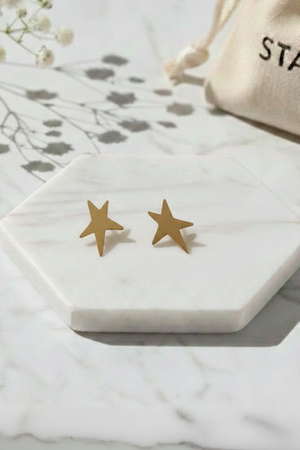 Pendiente Estrella Alargada Pegado a la Oreja