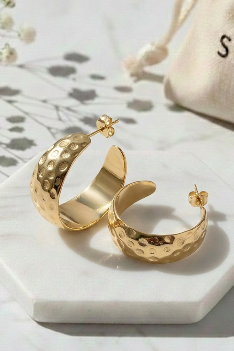 Pendientes de aro pequeño dorado en acero inoxidable, acabado brillante