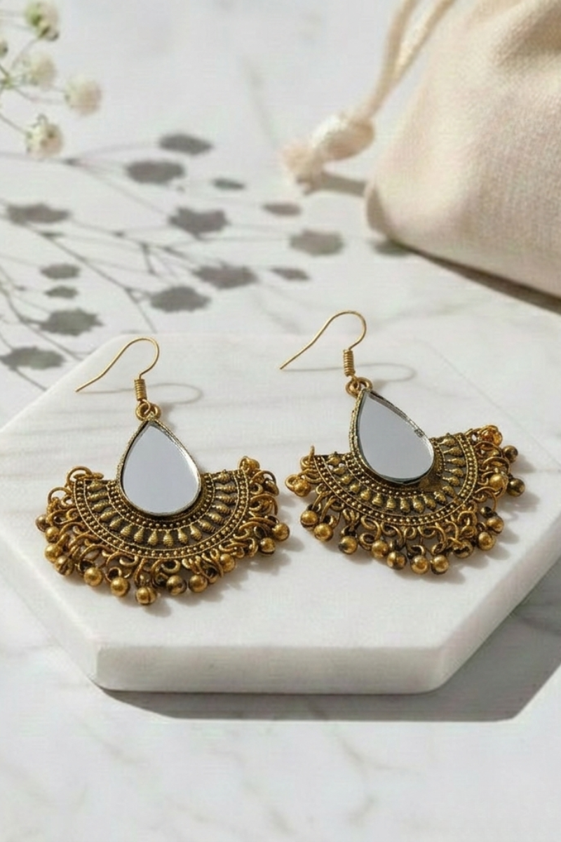 Pendientes de acero inoxidable en forma de gota con efecto espejo y bolitas doradas