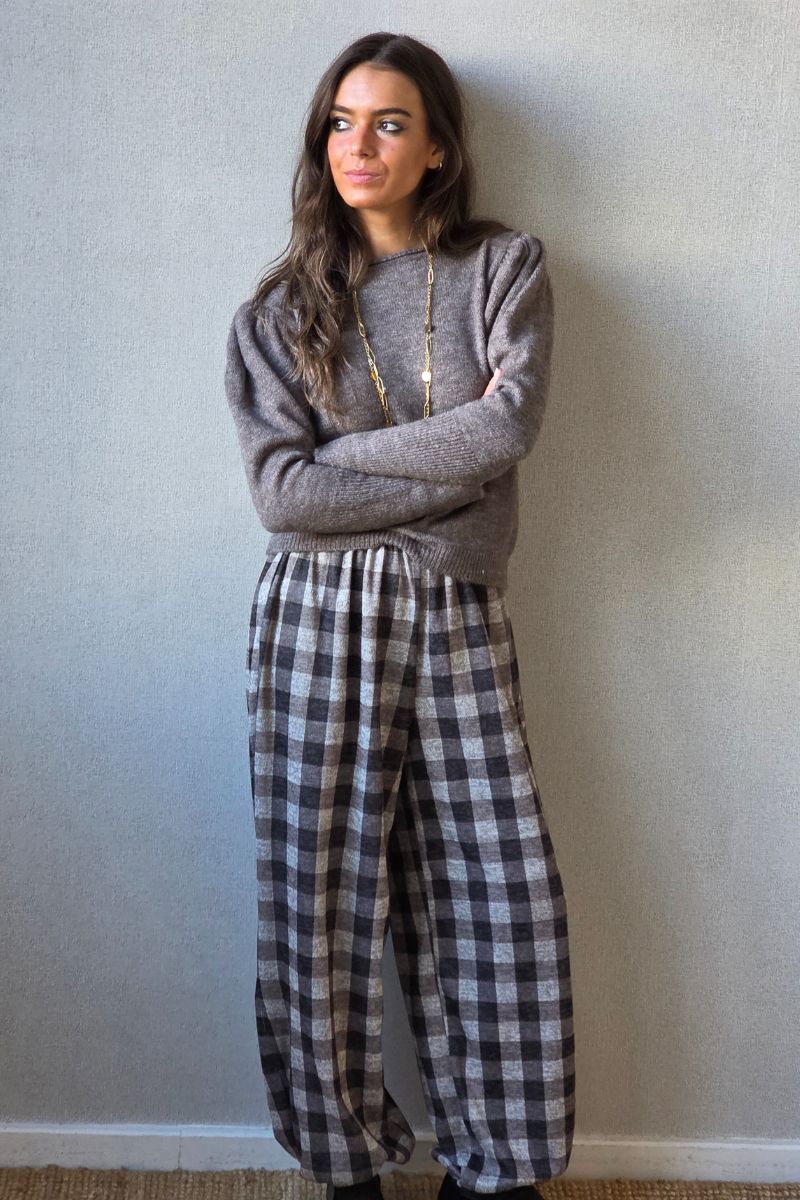 Pantalón bombacho de cuadros grande beige