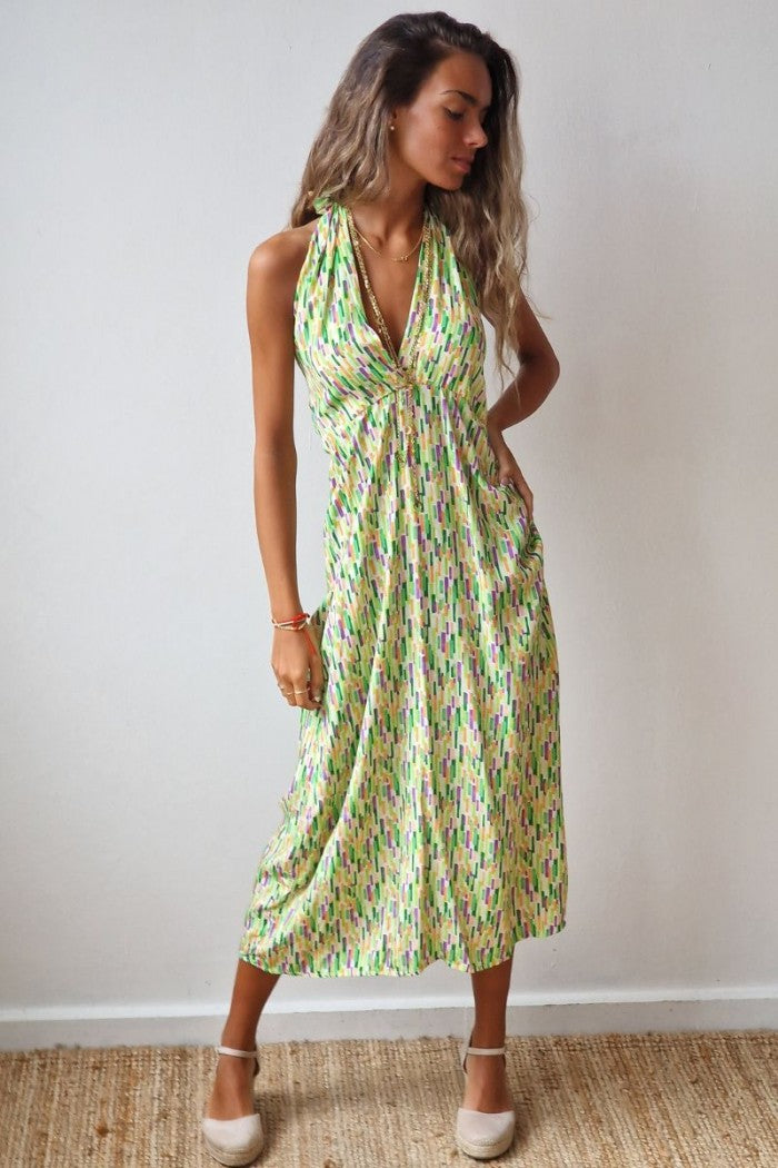 Vestido estampado con lazada en espalda en color verde