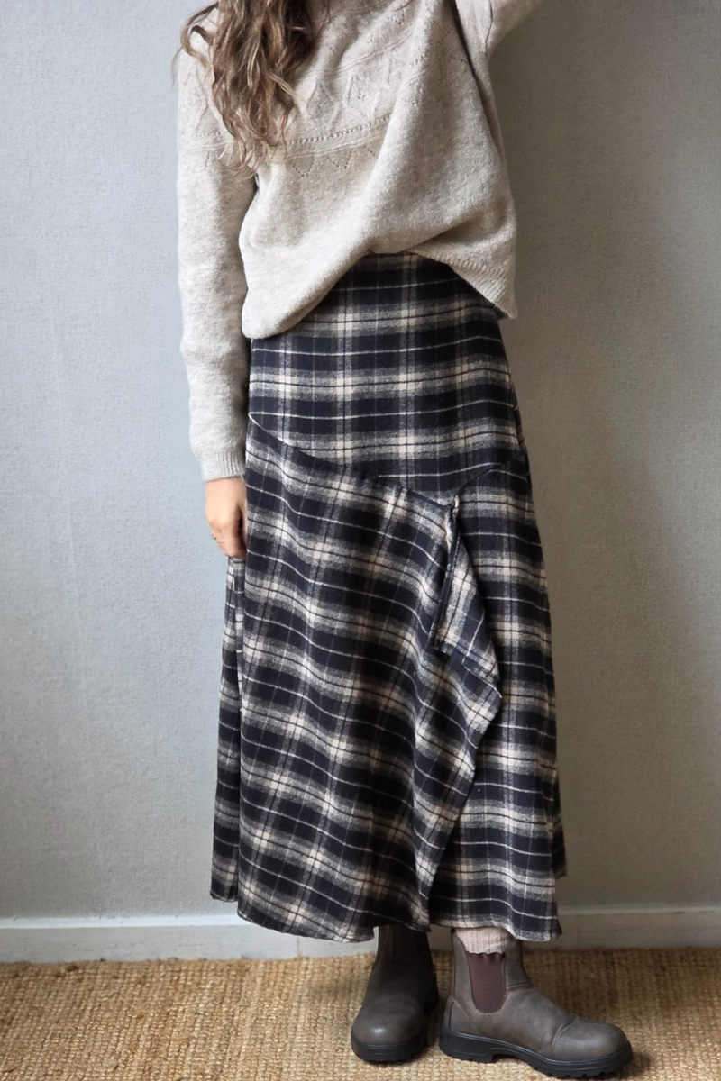 Falda de franela de cuadros escoceses negra